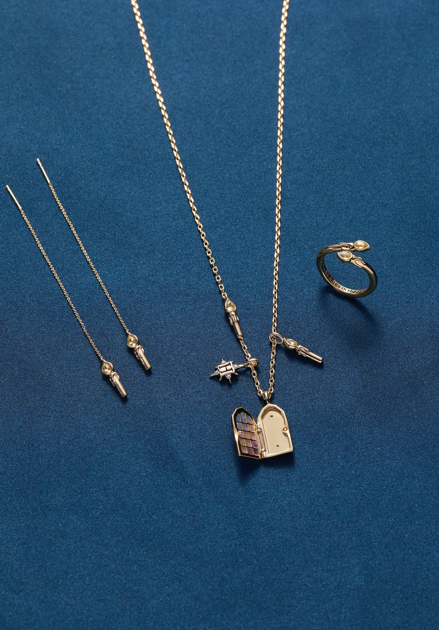 Harry Potter™ Hogwarts Great Hall Cluster Charm Necklace