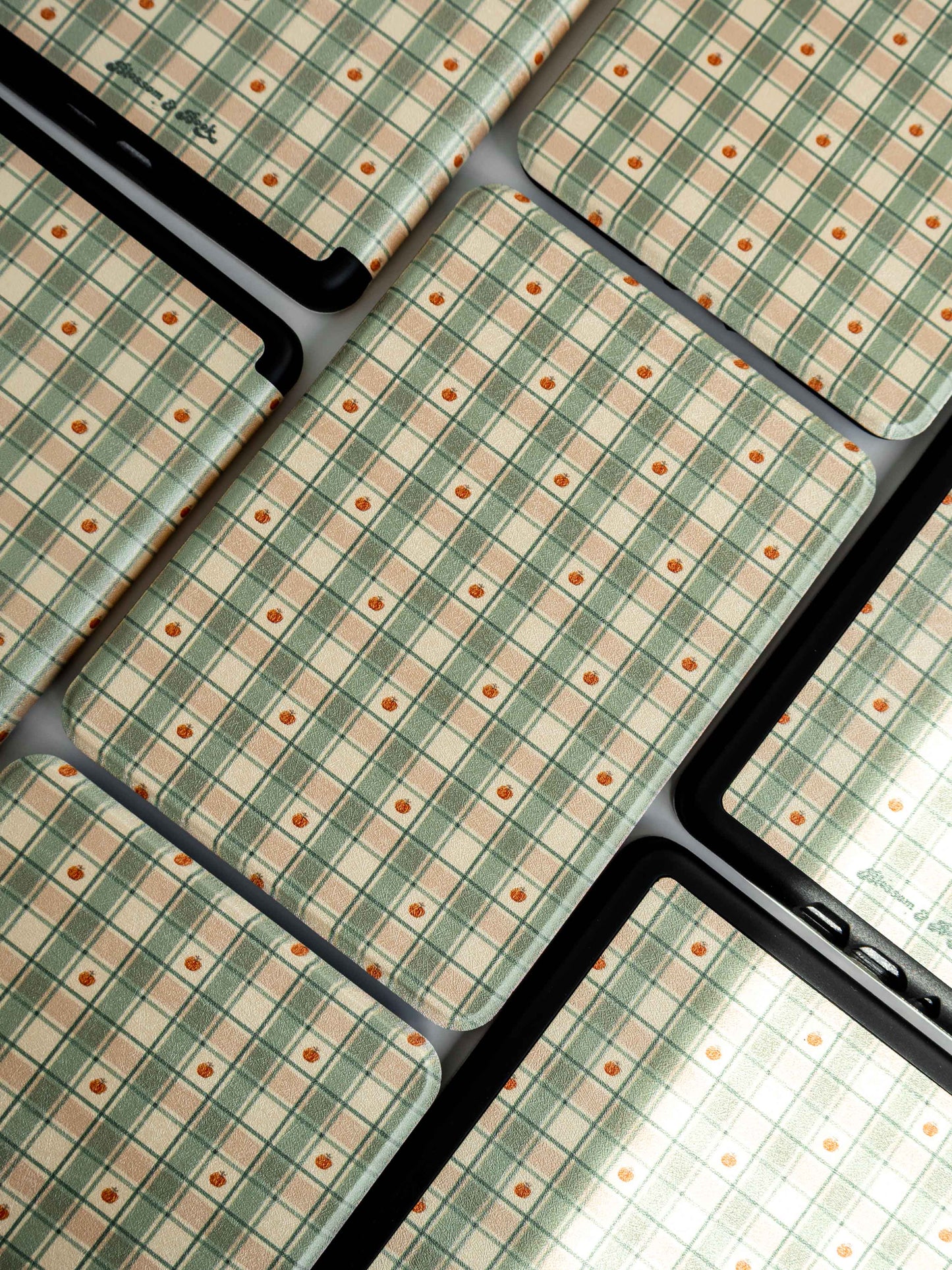 Plaid Pumpkins - Kindle Case