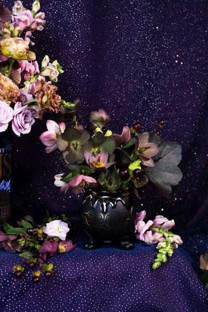 Sarah J. Maas A Court of Thorns and Roses Cauldron Vase