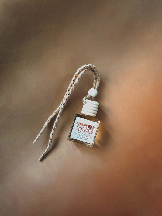 AIR FRESHENER | Cinnamon Roll Book Boyfriend (5 ml)