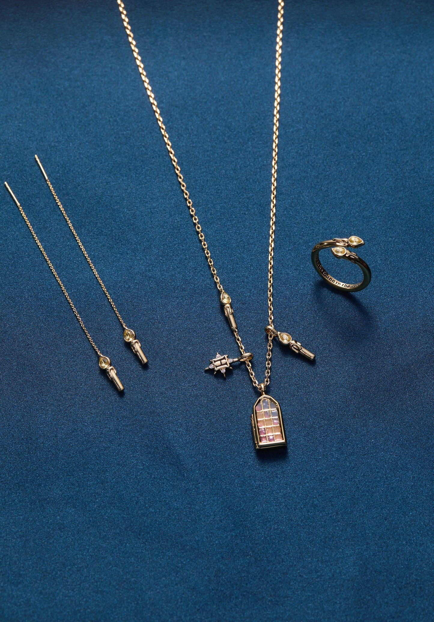 Harry Potter™ Hogwarts Great Hall Cluster Charm Necklace